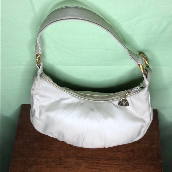 Vintage Tan & Gold Handbag - Picture 8 of 14